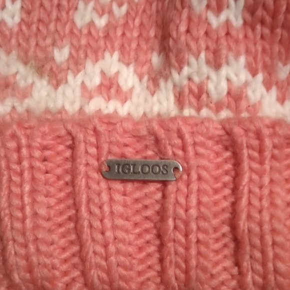 [NWOT] Pink/white IGLOOS poof ball beanie - Picture 3 of 3